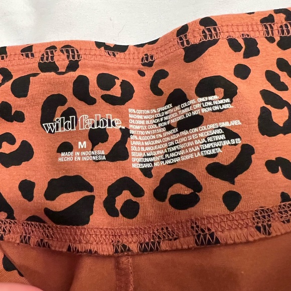 Women's High-Waisted Classic Leggings - Wild Fable - Picture 4 of 4